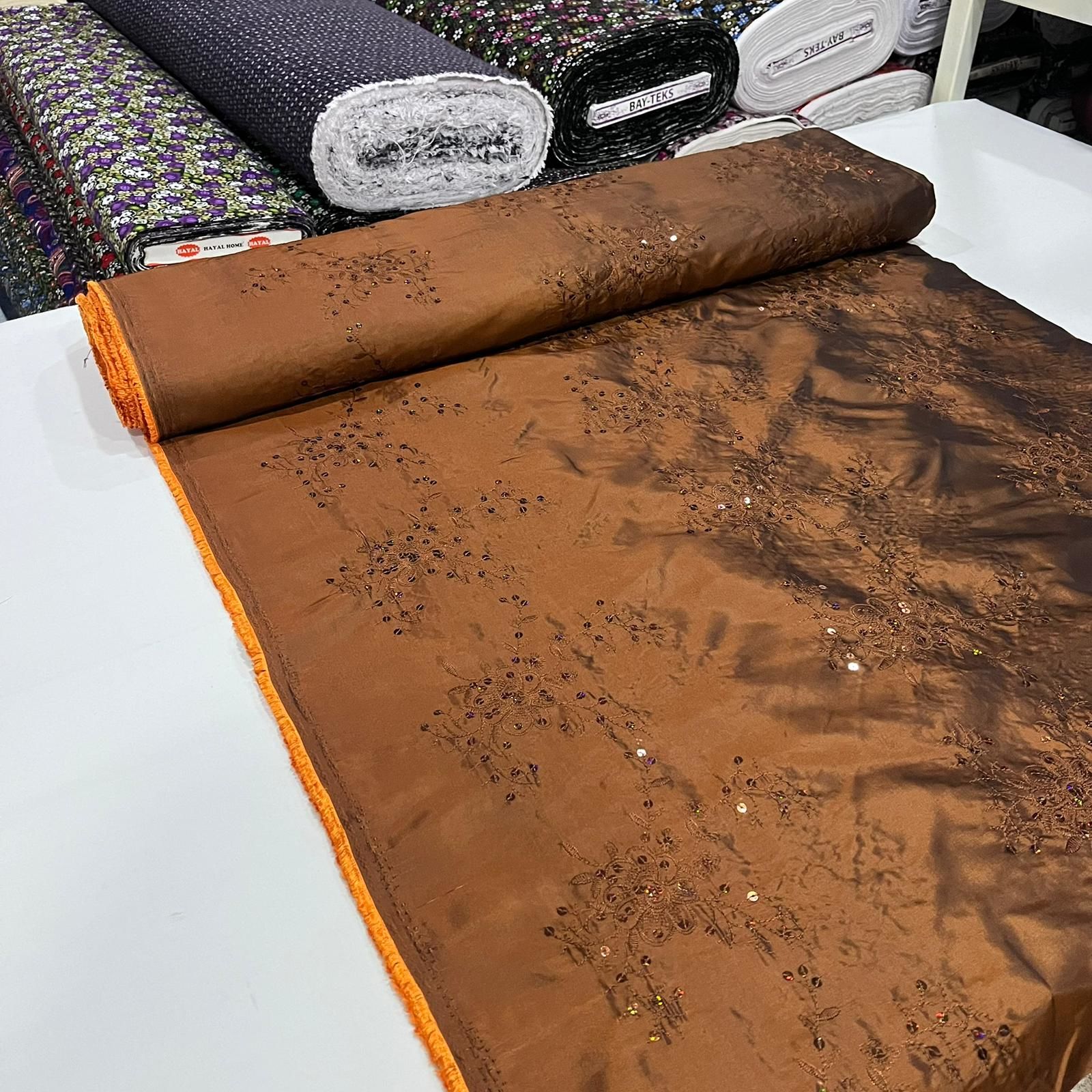 Kahverengi Tafta Abiyelik Kumaş