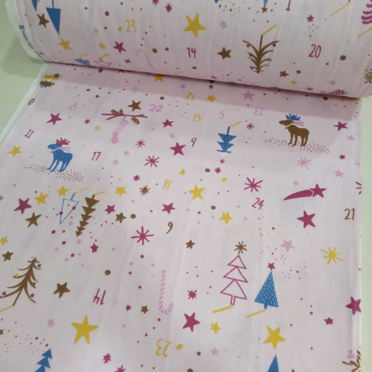 Pembe Ren Geyikleri Pazen Kumaş