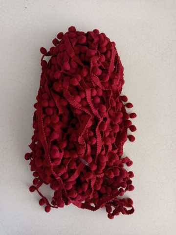 Bordo Şerit Ponpon