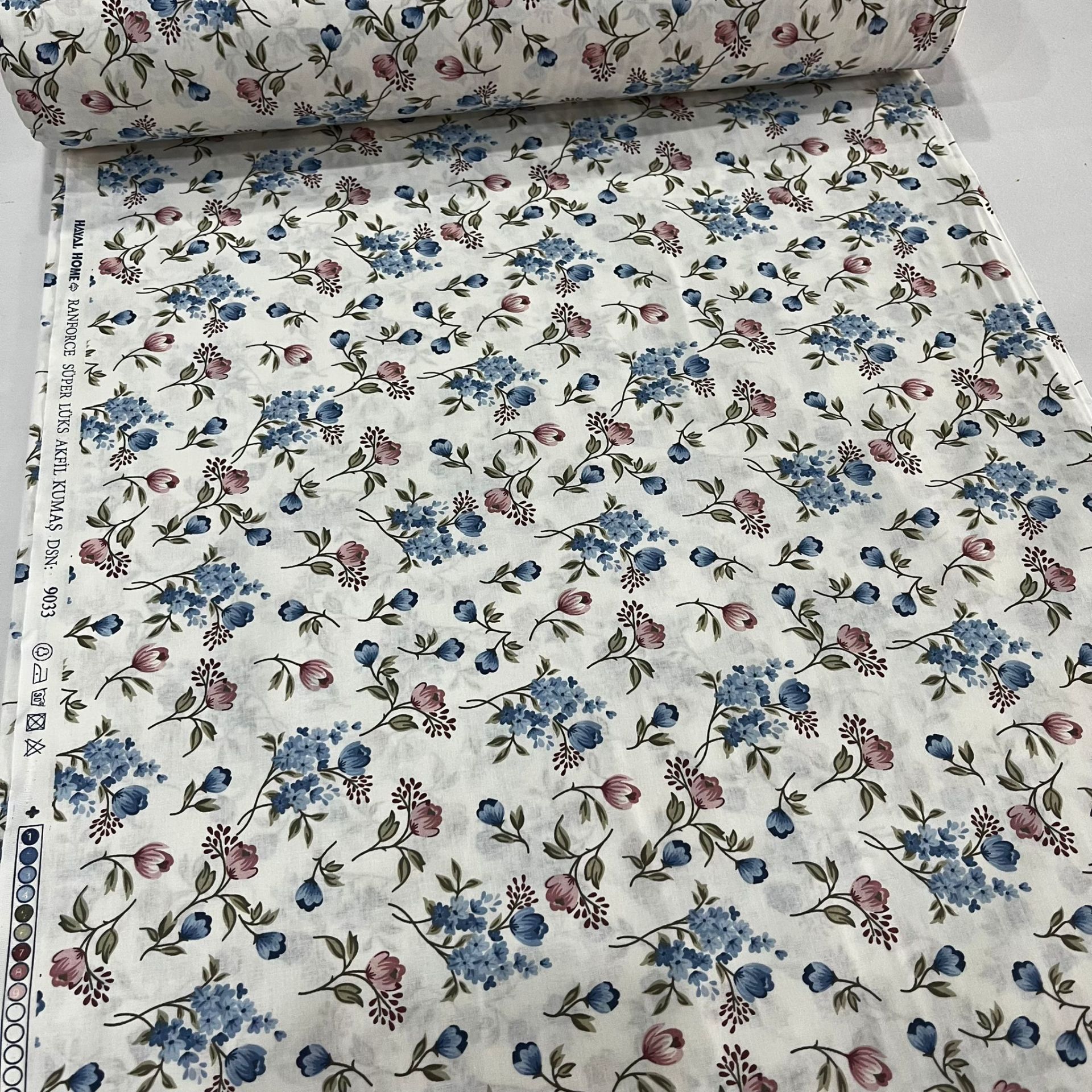 Mavi Leylak Bahçesi Poplin Kumaş