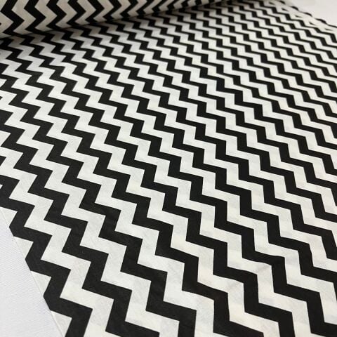 Siyah Zikzak Poplin Kumaş