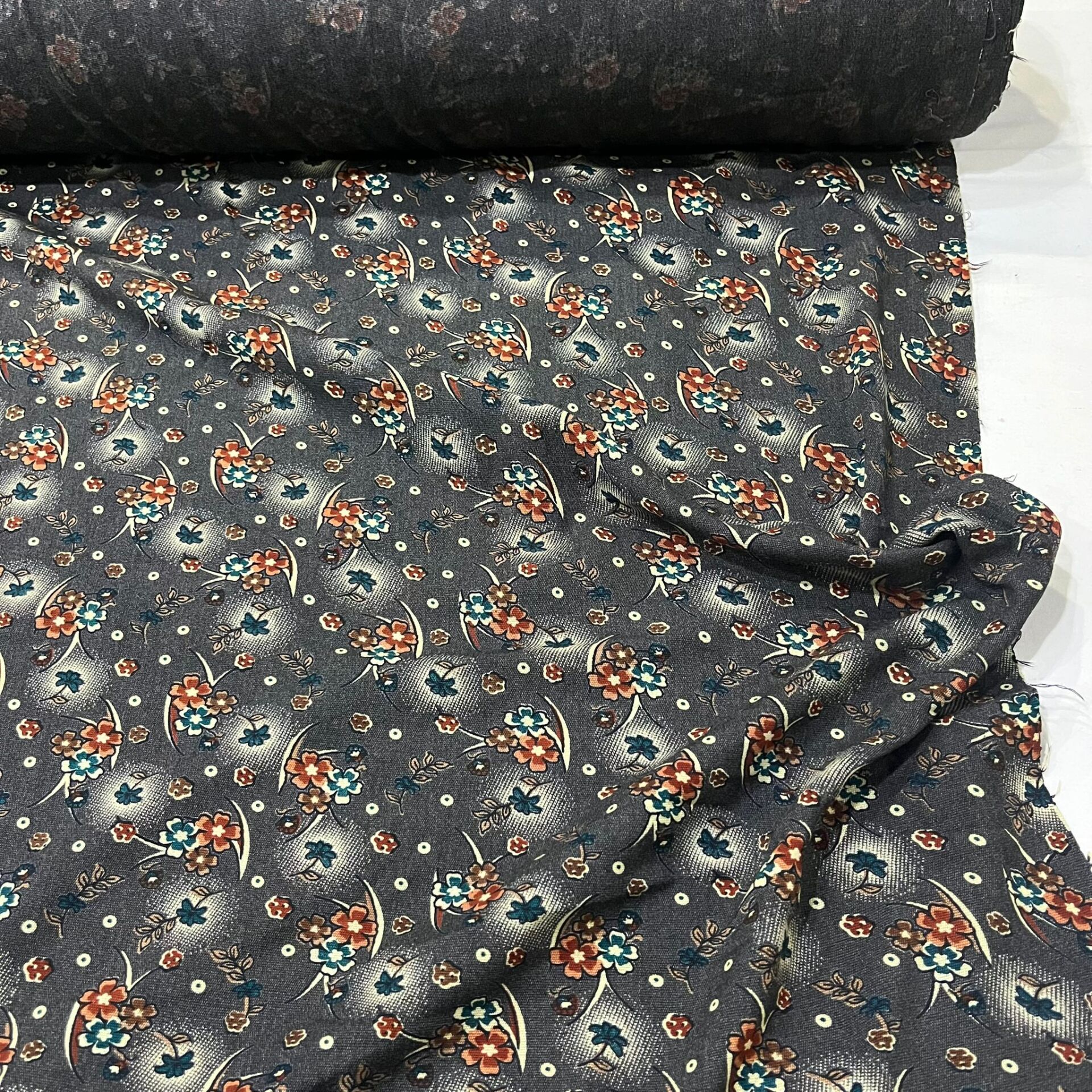 Kahve Menekşe Yün Angor Kumaş