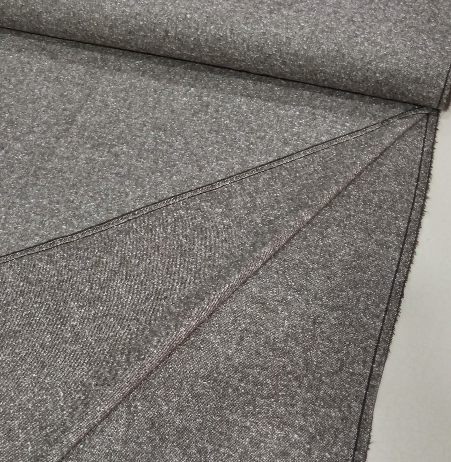 Yünlü Kahverengi Karyağdı Tweed Kumaş
