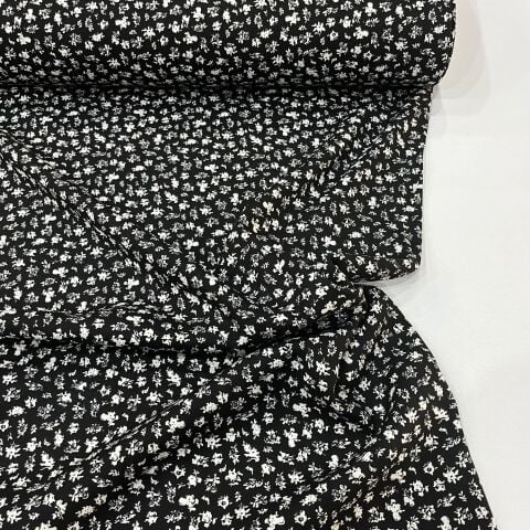Siyah Zemin Serpme Çiçekler Viskon Kumaş
