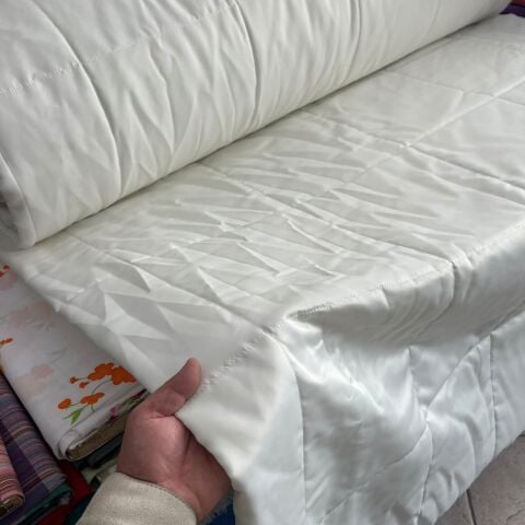 Ekru Dikişli Kare Kapitone Kumaş 280 cm