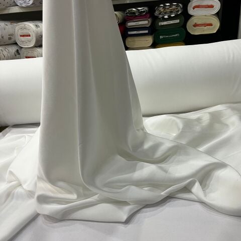 Ekru (Kırık Beyaz) Dökümlü Saten Kumaş