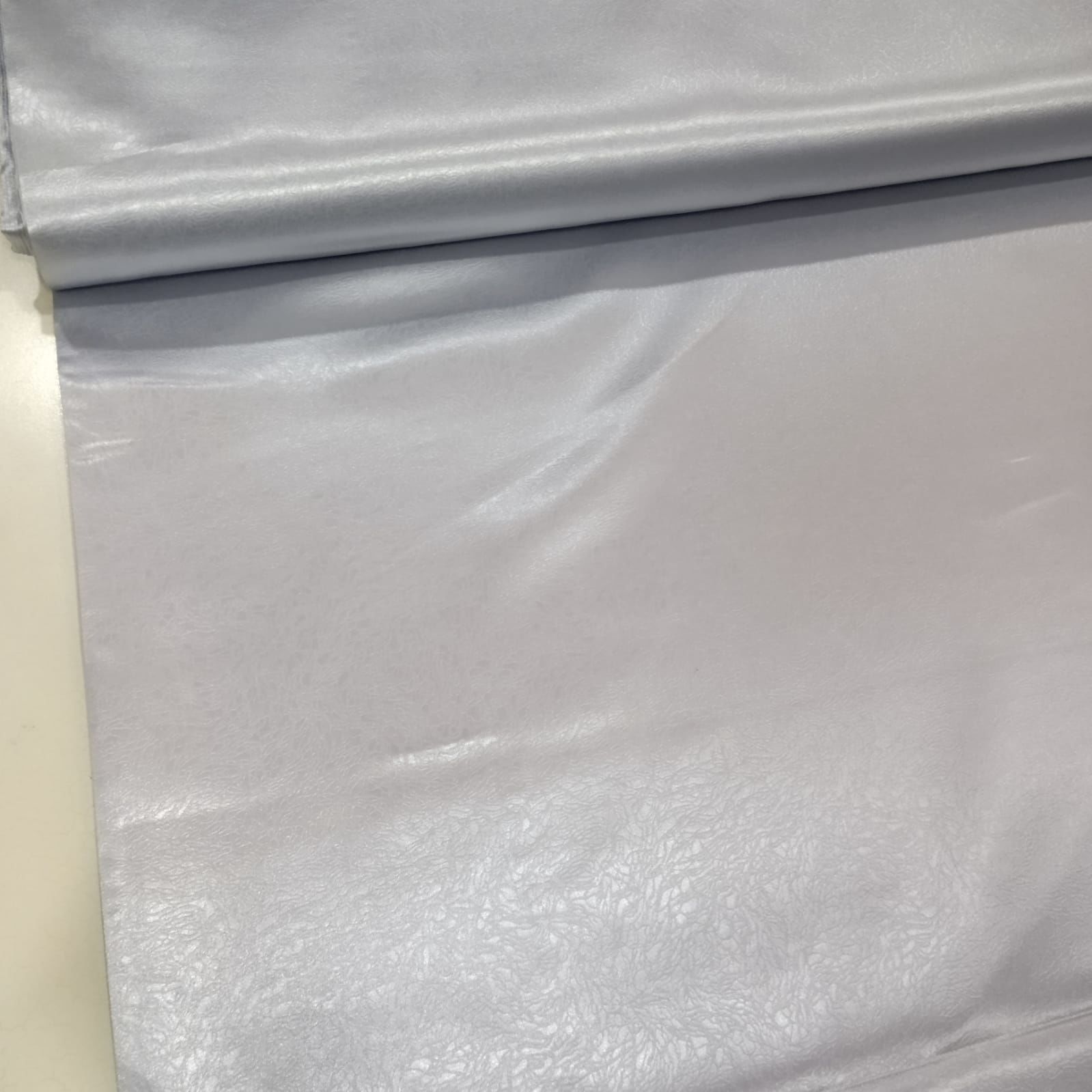 Düz Renk Deri Satenler Gümüş