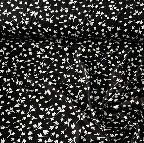 Siyah Basma Çiçekler Viskon Kumaş