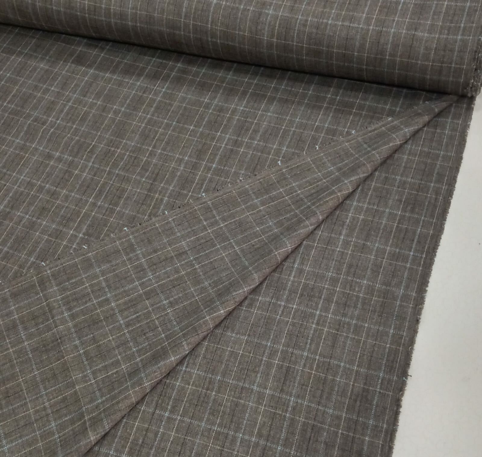 Yünlü Kahverengi Çizgili Ekose Kumaş